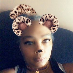 Meet your Posher, Denisha